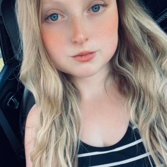 Meet your Posher, Rebecca - Picture 1 of 1